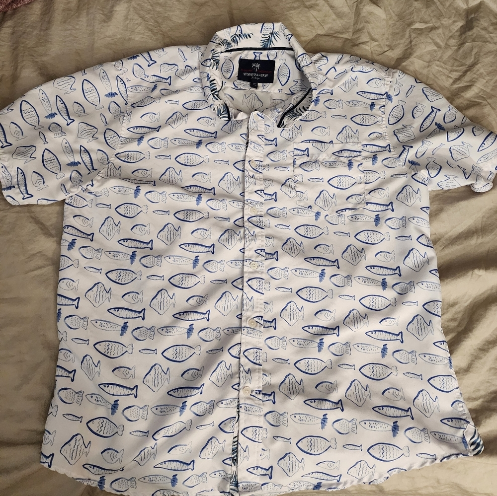 International Report button shirt. XL